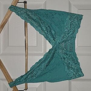 Soma Bralette Lace plunge sz L